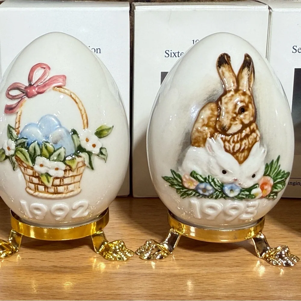 Decorative Porcelain Egg Collection set